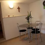 In With Terrace, Air Conditioning, Wi-fi, Washing Machine Apartment *