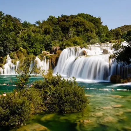 In With Terrace, Air Conditioning, Wi-fi, Washing Machine