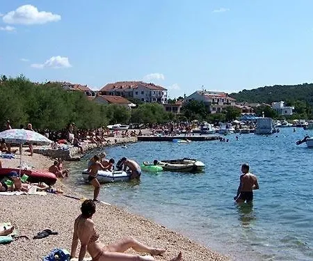 In With Terrace, Air Conditioning, Wi-fi, Washing Machine Apartamento Pirovac