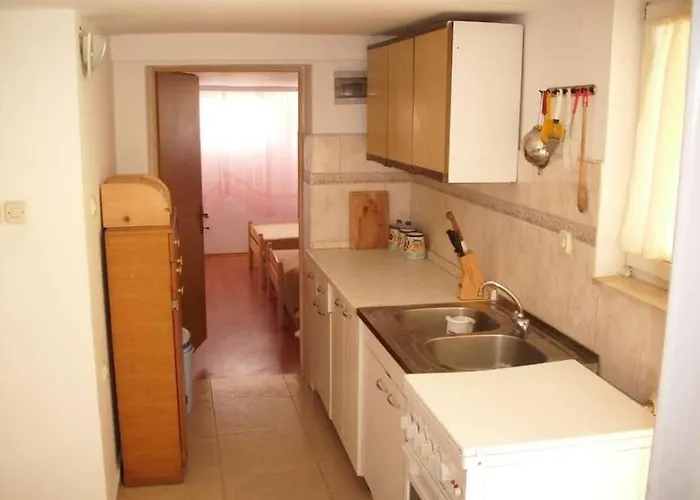 Appartement In With Terrace, Air Conditioning, Wi-fi, Washing Machine *