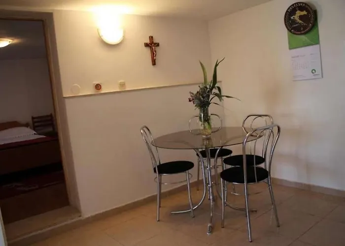 In With Terrace, Air Conditioning, Wi-fi, Washing Machine Appartement *