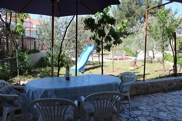 Appartement In With Terrace, Air Conditioning, Wi-fi, Washing Machine *