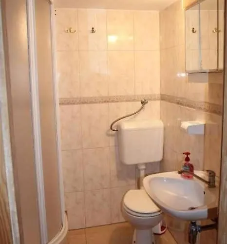 In With Terrace, Air Conditioning, Wi-fi, Washing Machine