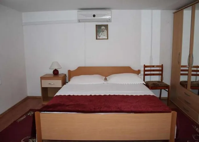 In With Terrace, Air Conditioning, Wi-fi, Washing Machine Apartamento *