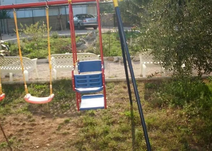 In With Terrace, Air Conditioning, Wi-fi, Washing Machine