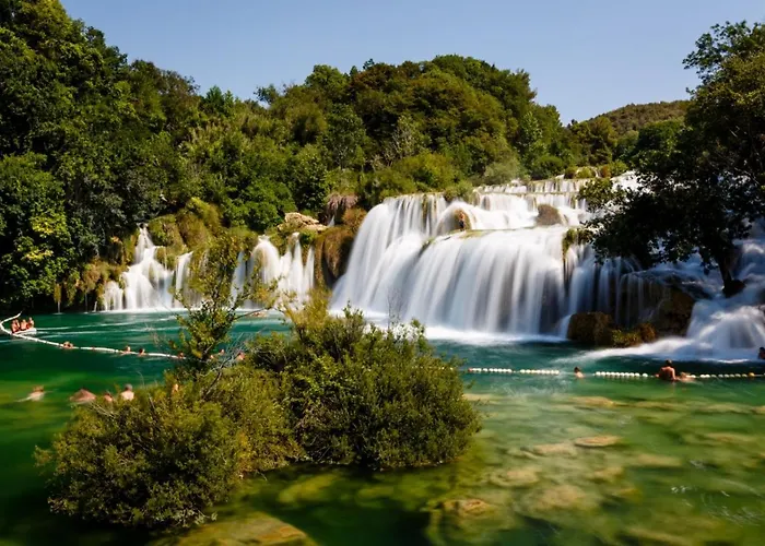 In With Terrace, Air Conditioning, Wi-fi, Washing Machine