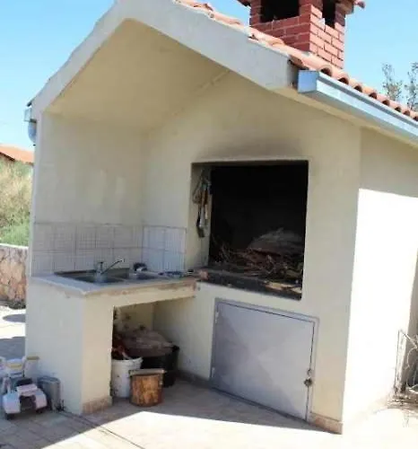 In With Terrace, Air Conditioning, Wi-fi, Washing Machine Pirovac